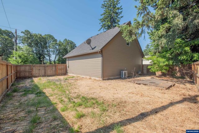 4206 Main St, Sweet Home, OR 97386