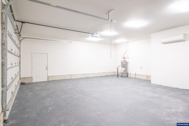 4206 Main St, Sweet Home, OR 97386