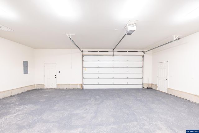 4206 Main St, Sweet Home, OR 97386
