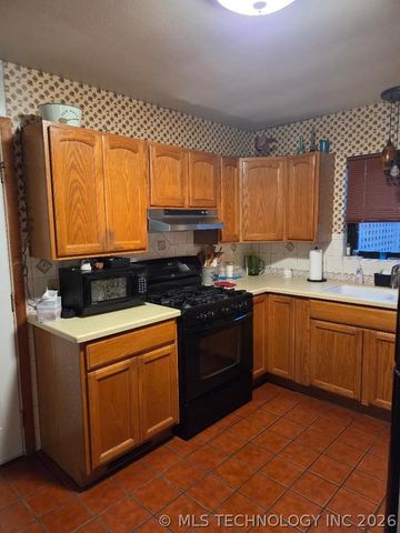 504 Woodland, Eufaula, OK 74432