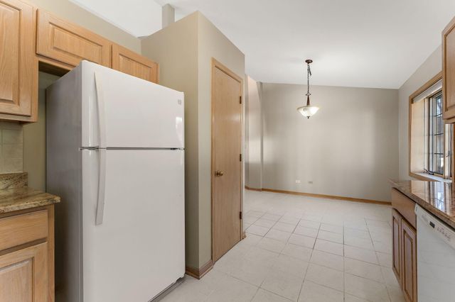 1459 Carriage Oaks Court, Dyer, IN 46311