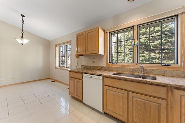 1459 Carriage Oaks Court, Dyer, IN 46311