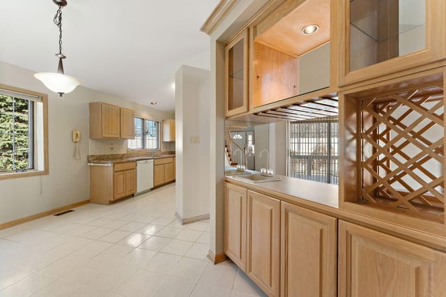 1459 Carriage Oaks Court, Dyer, IN 46311