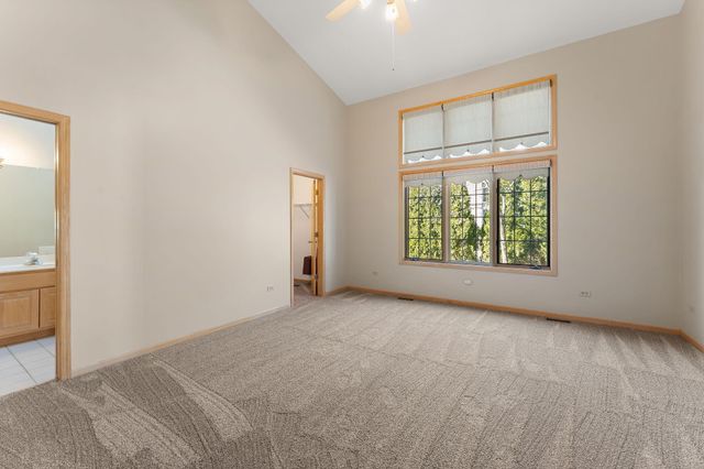 1459 Carriage Oaks Court, Dyer, IN 46311