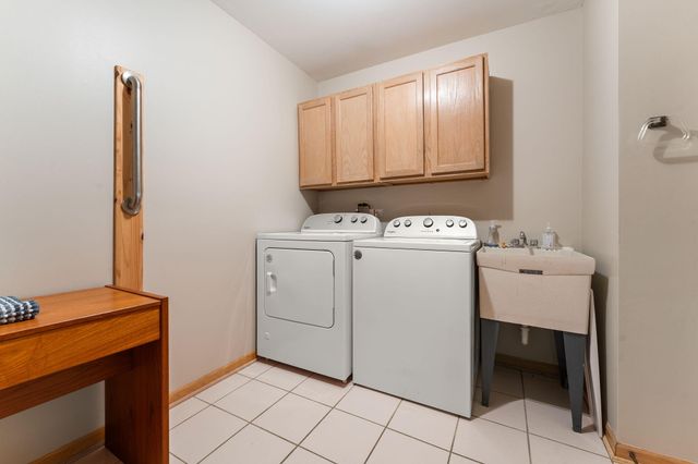 1459 Carriage Oaks Court, Dyer, IN 46311