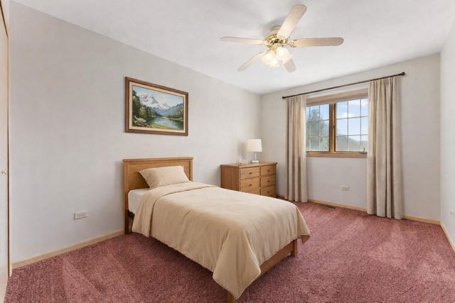 1459 Carriage Oaks Court, Dyer, IN 46311