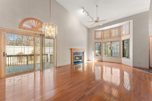 1459 Carriage Oaks Court, Dyer, IN 46311