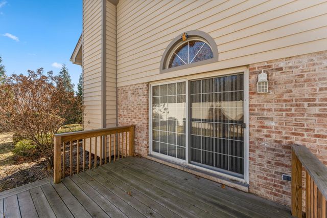 1459 Carriage Oaks Court, Dyer, IN 46311