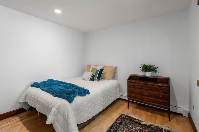 39 Westbrook Ln, Westwood, MA 02090