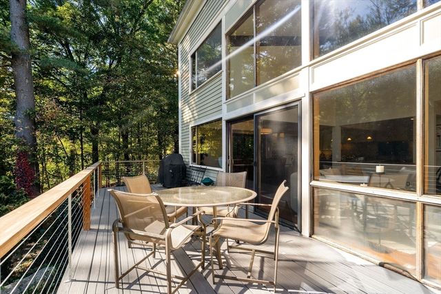 39 Westbrook Ln, Westwood, MA 02090