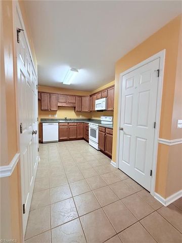 5628 Roundup Circle, Greensboro, NC 27405