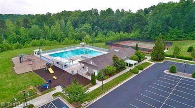 5628 Roundup Circle, Greensboro, NC 27405