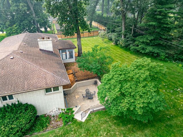 304 E Irving Park Road, Roselle, IL 60172