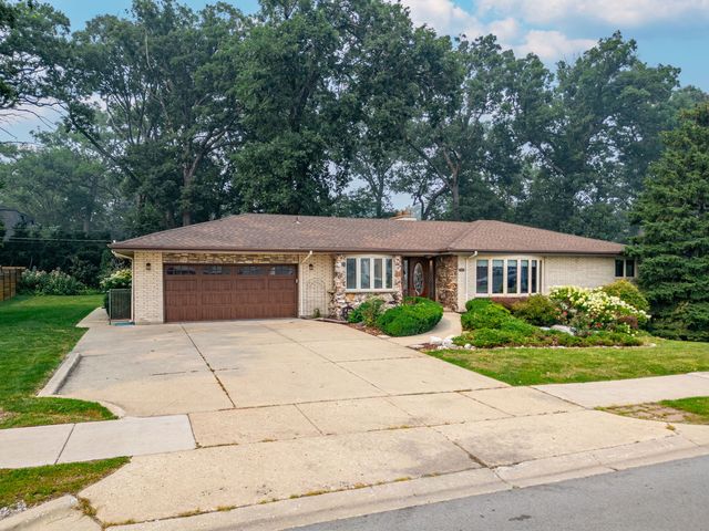 304 E Irving Park Road, Roselle, IL 60172