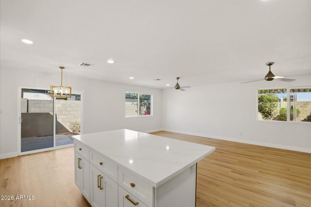 5222 W HATCHER Road, Glendale, AZ 85302