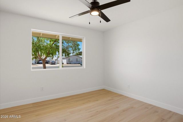 5222 W HATCHER Road, Glendale, AZ 85302