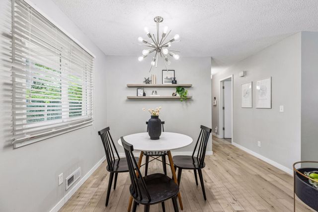 285 Deubener Place, Saint Paul, MN 55105