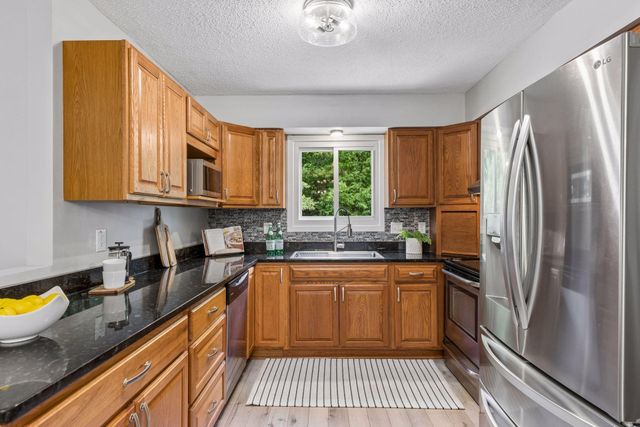 285 Deubener Place, Saint Paul, MN 55105