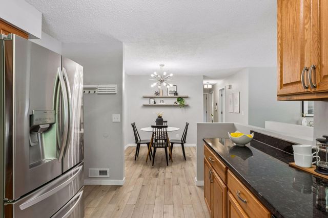 285 Deubener Place, Saint Paul, MN 55105