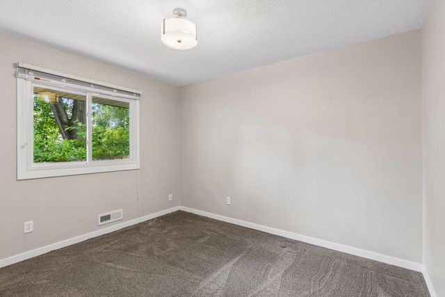 285 Deubener Place, Saint Paul, MN 55105