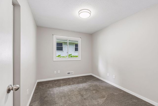 285 Deubener Place, Saint Paul, MN 55105
