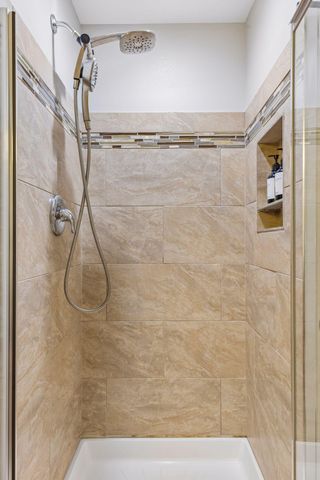 285 Deubener Place, Saint Paul, MN 55105