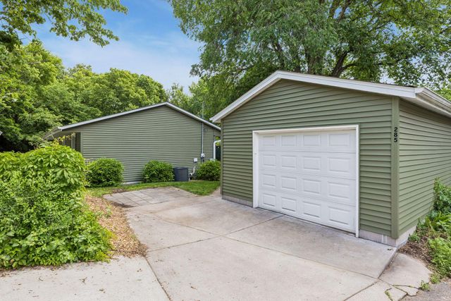 285 Deubener Place, Saint Paul, MN 55105