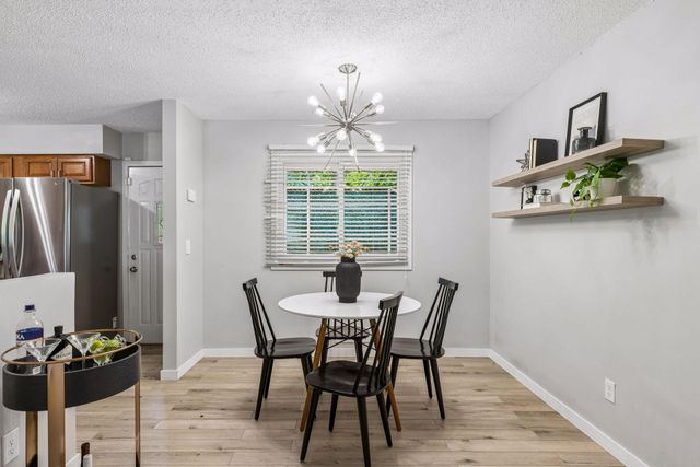 285 Deubener Place, Saint Paul, MN 55105