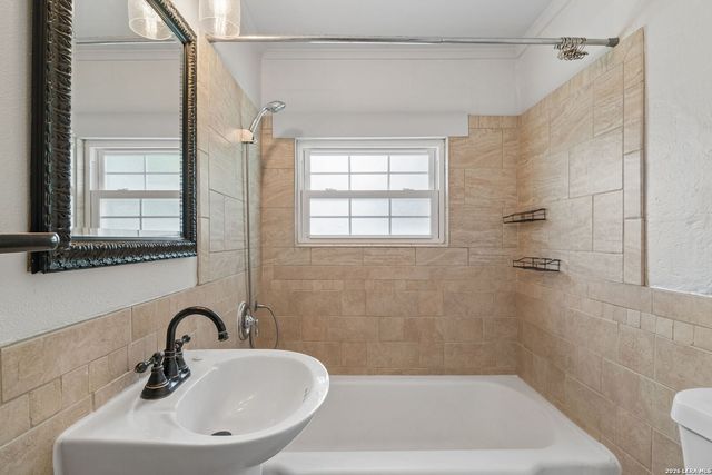 225 NORTH ST, Boerne, TX 78006