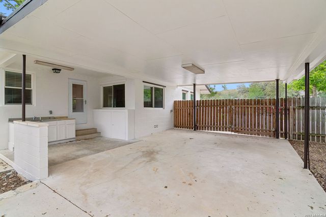 225 NORTH ST, Boerne, TX 78006