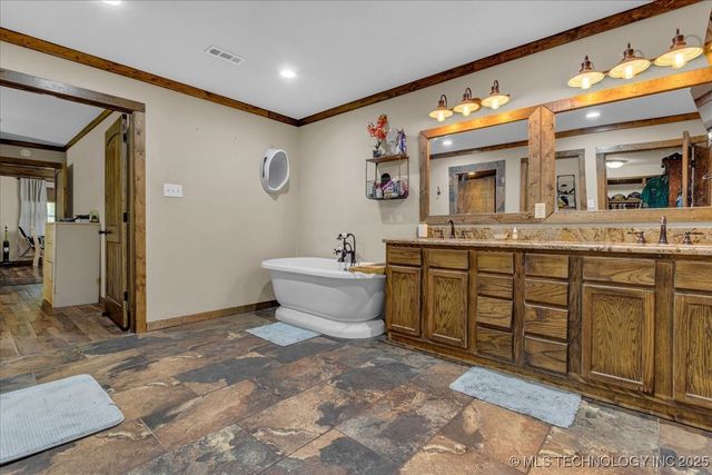 2087 Willafa Woods, Cartwright, OK 74731