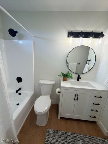 3250 Hoagland Blackstub Road, Cortland, OH 44410
