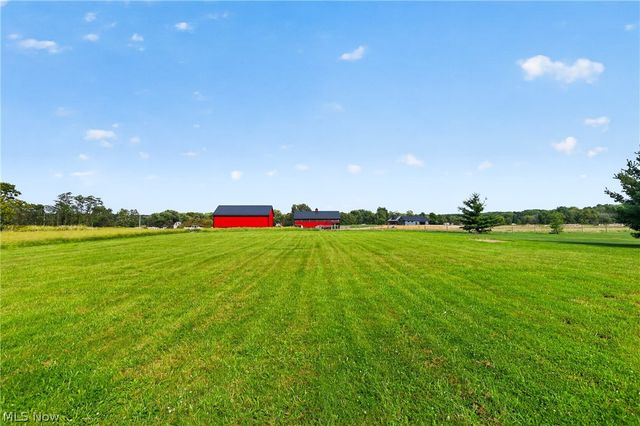 3250 Hoagland Blackstub Road, Cortland, OH 44410