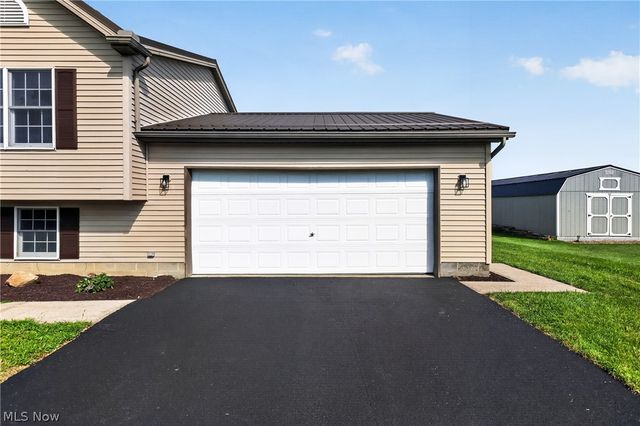 3250 Hoagland Blackstub Road, Cortland, OH 44410