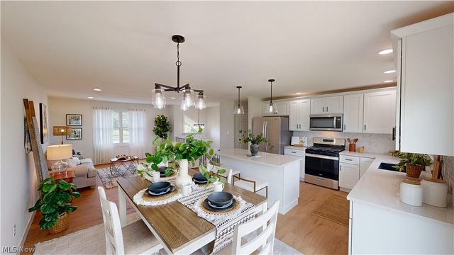 3250 Hoagland Blackstub Road, Cortland, OH 44410