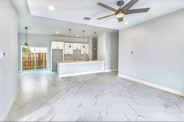 8132 Penrod Street, Houston, TX 77028