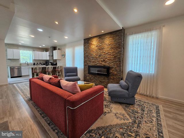 836 NEW BROOKLYN RD, Williamstown, NJ 08094