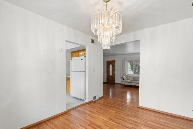 101 Lugar De Oro, Santa Fe, NM 87501
