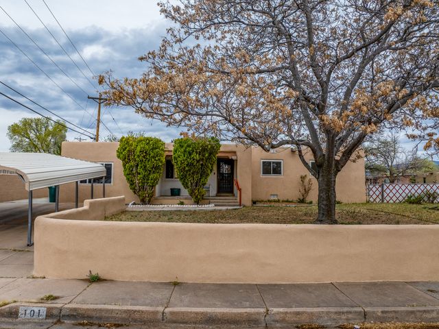 101 Lugar De Oro, Santa Fe, NM 87501