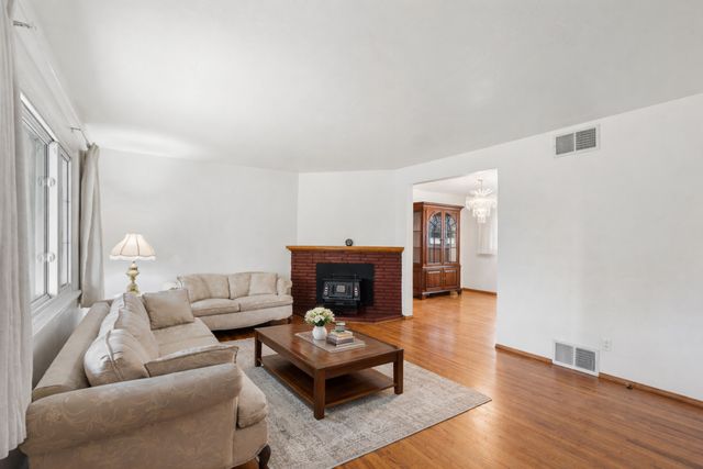 101 Lugar De Oro, Santa Fe, NM 87501