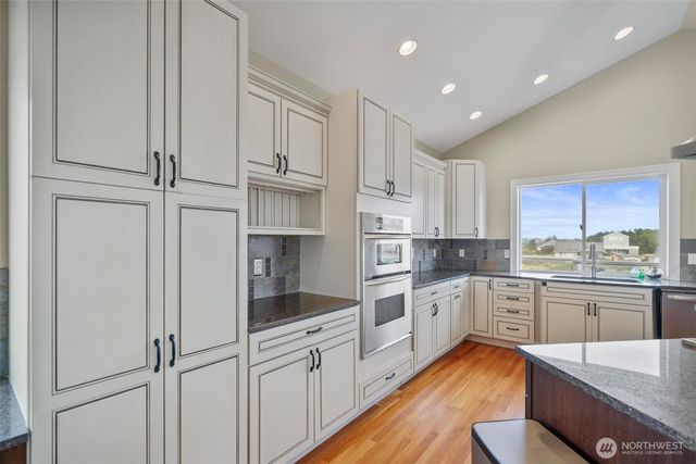 470 W Wind Street, Ocean Shores, WA 98569