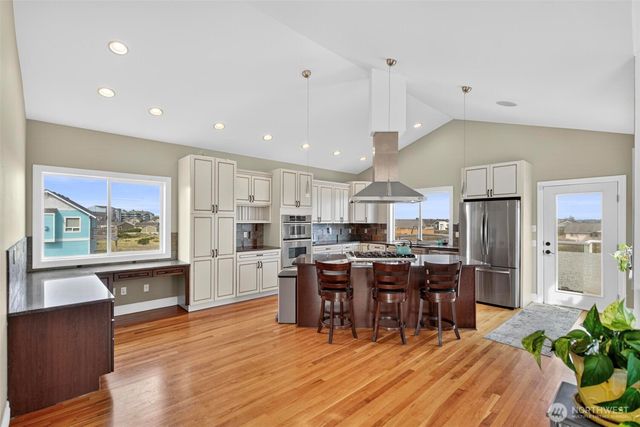 470 W Wind Street, Ocean Shores, WA 98569