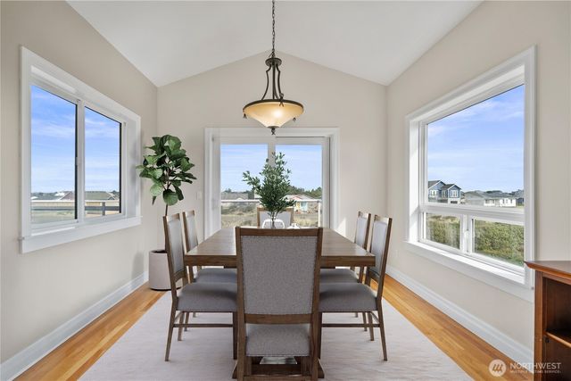 470 W Wind Street, Ocean Shores, WA 98569