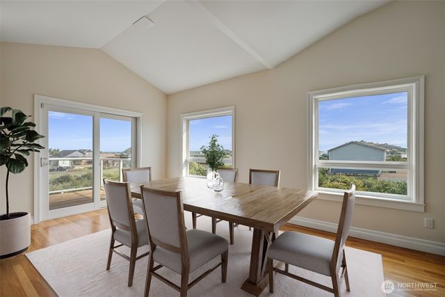 470 W Wind Street, Ocean Shores, WA 98569