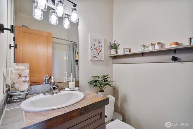 470 W Wind Street, Ocean Shores, WA 98569