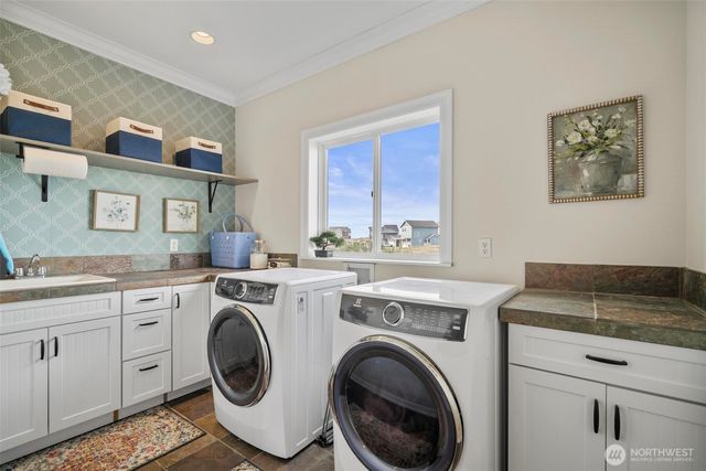 470 W Wind Street, Ocean Shores, WA 98569