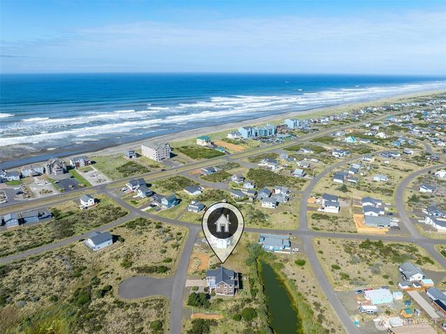470 W Wind Street, Ocean Shores, WA 98569
