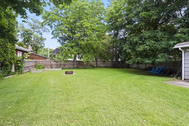 338 STATE STREET, Marinette, WI 54143