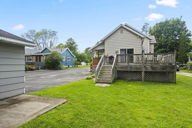 338 STATE STREET, Marinette, WI 54143