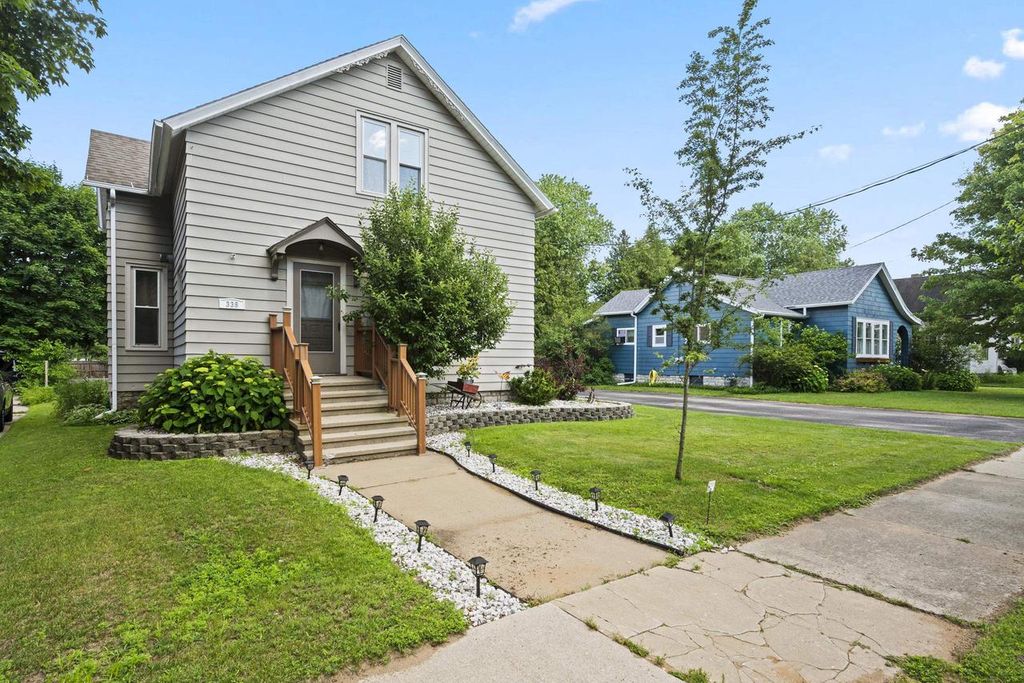 338 STATE STREET, Marinette, WI 54143